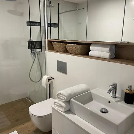 Apartament Szum W Pinea Apartment *